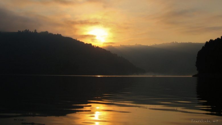 lake bunyonyi