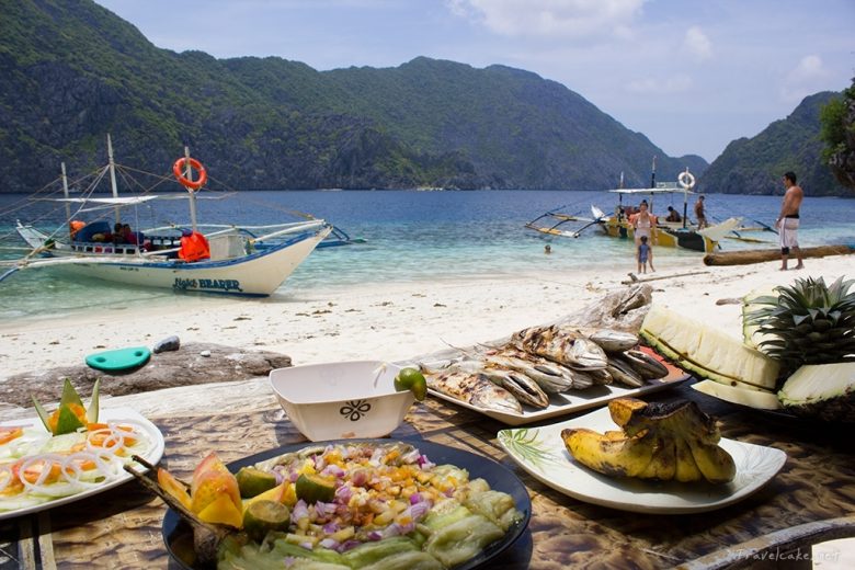 buffet on the beach, Palawan, Philippines