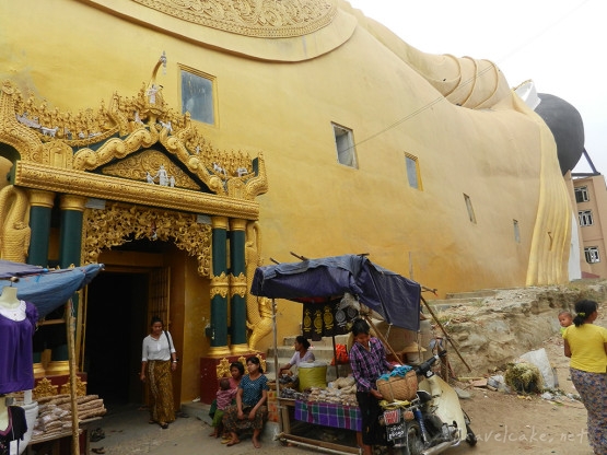 reclining Buddha wth bizarre entrance