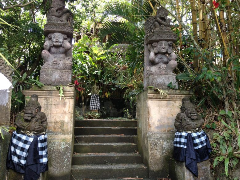 Balinese gateways
