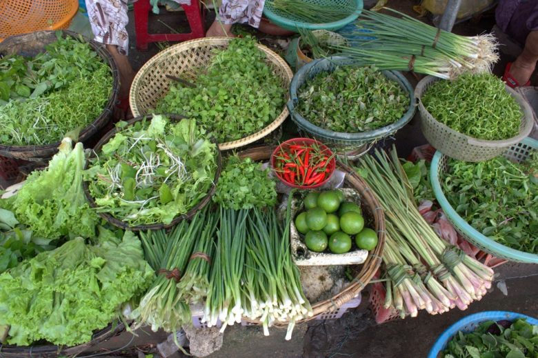 fresh herbs vietnam market