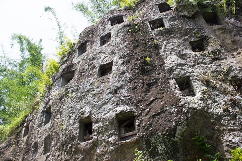 graves in the cliff, Sulawesi