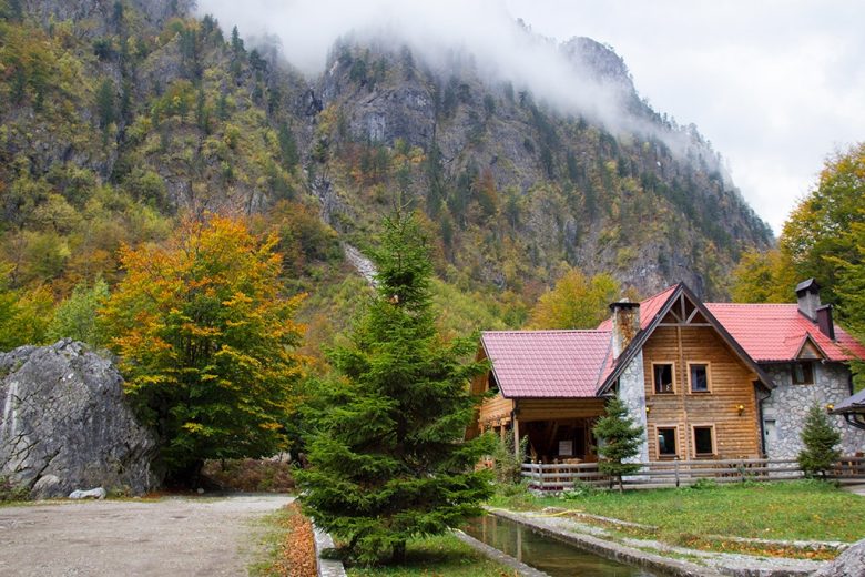 HIKING VALBONA