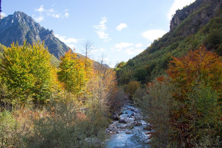 hiking Valbona