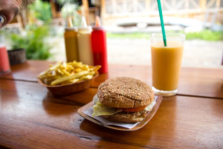 vegetarian burger, Mindo Ecuador