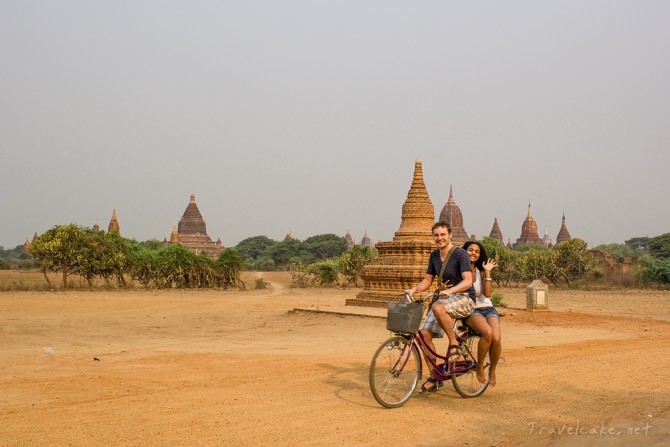 We rented some bicycles to explore the temples and pagodas of Bagan in Myanmar. To get the best light and avoid the crowds we left just after dawn and got a taste of what it must have been like for western explorers back in the days, to find these master pieces. 