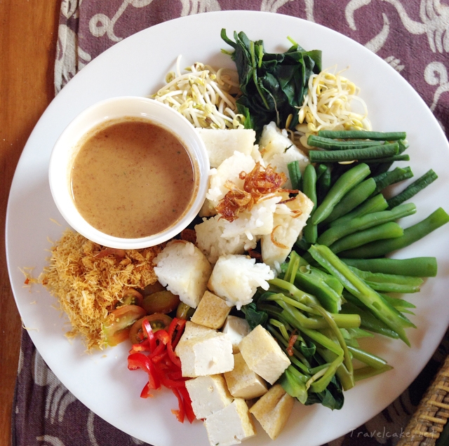 Bali Bunda, ubud eating vegan food